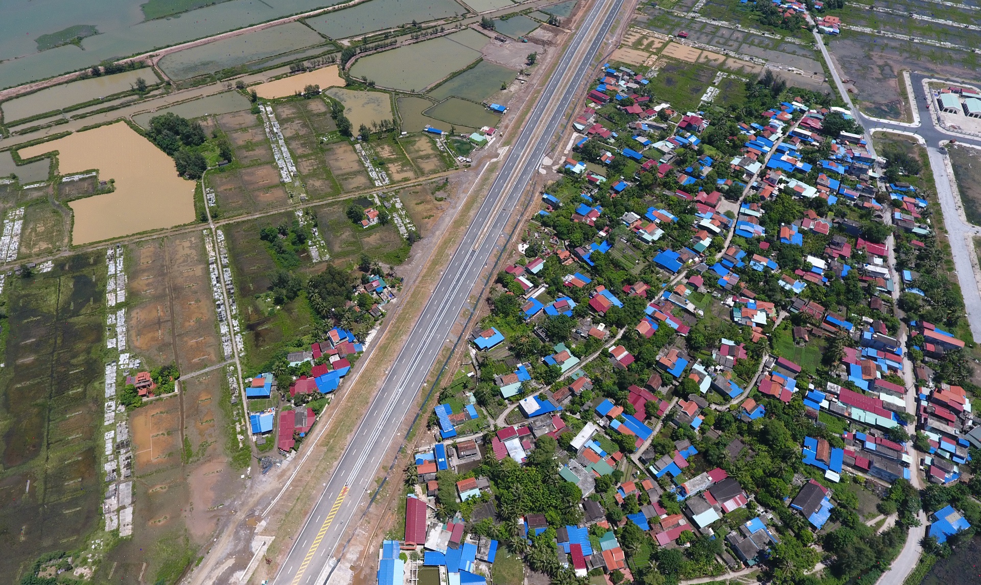 Cau vuot bien dai nhat Viet Nam anh 10