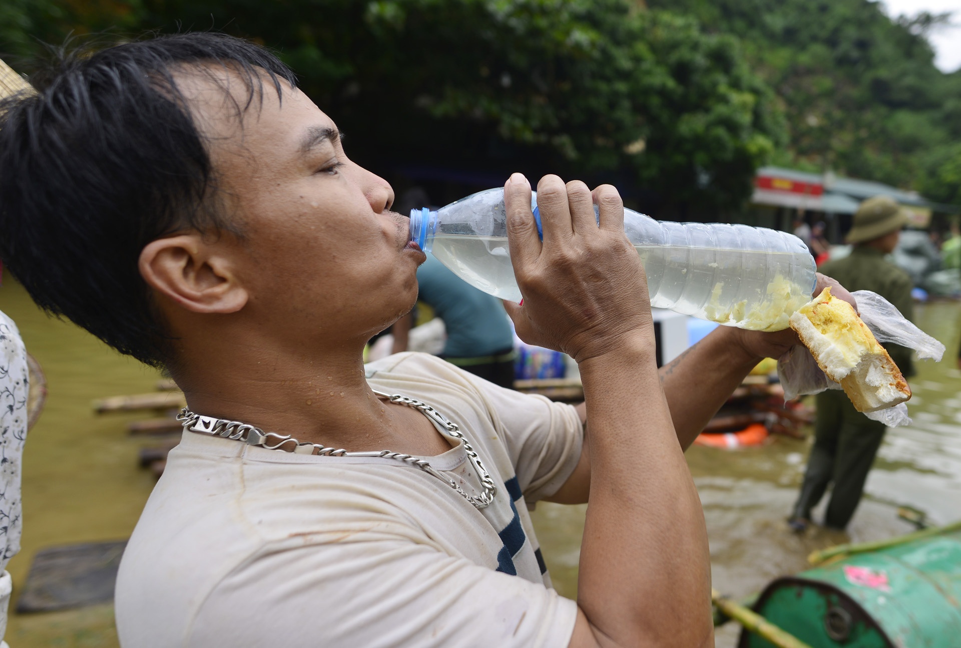 nga ba tong dau ngap nang do mua lon anh 12