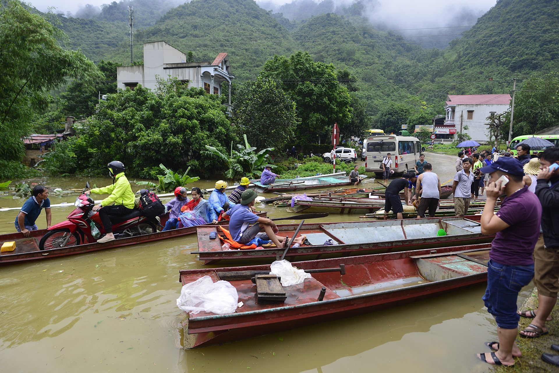 nga ba tong dau ngap nang do mua lon anh 2