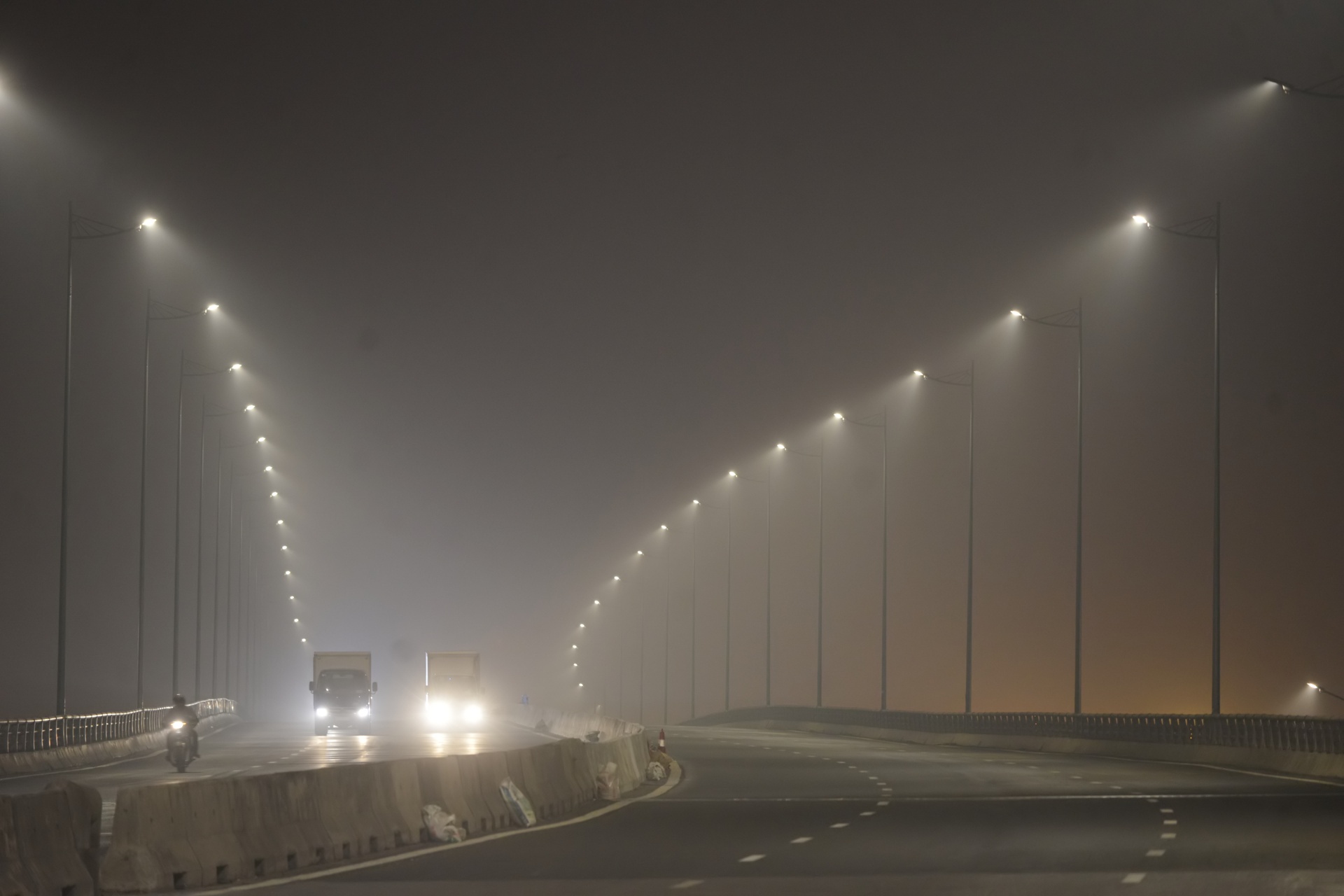 Khoi mu bao phu Ha Noi anh 5