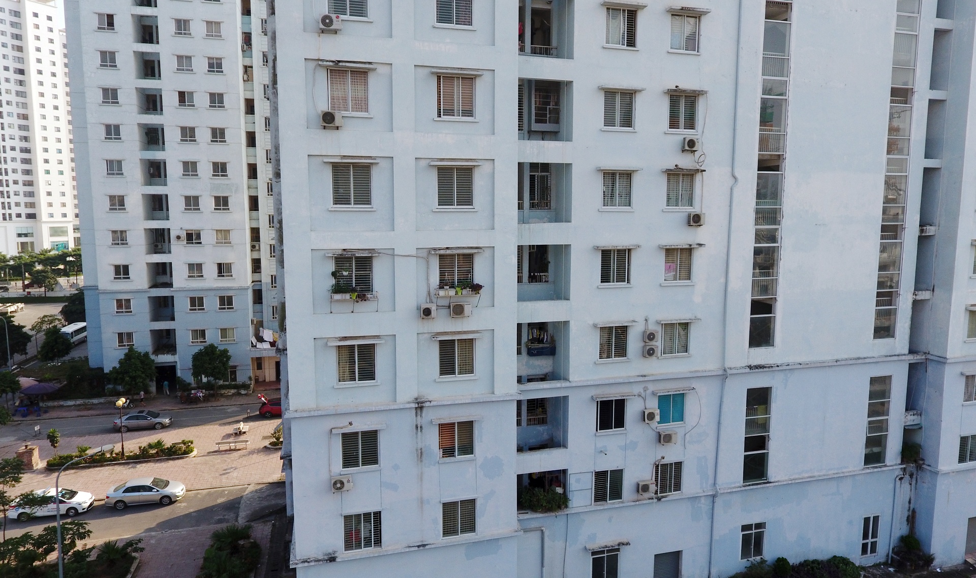 nhung chung cu tai dinh cu bo hoang va it nguoi o anh 13