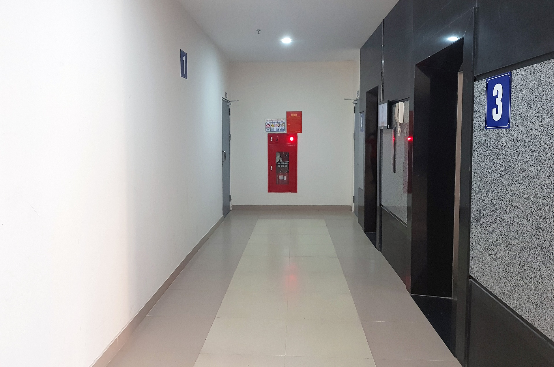 nhung chung cu tai dinh cu bo hoang va it nguoi o anh 8