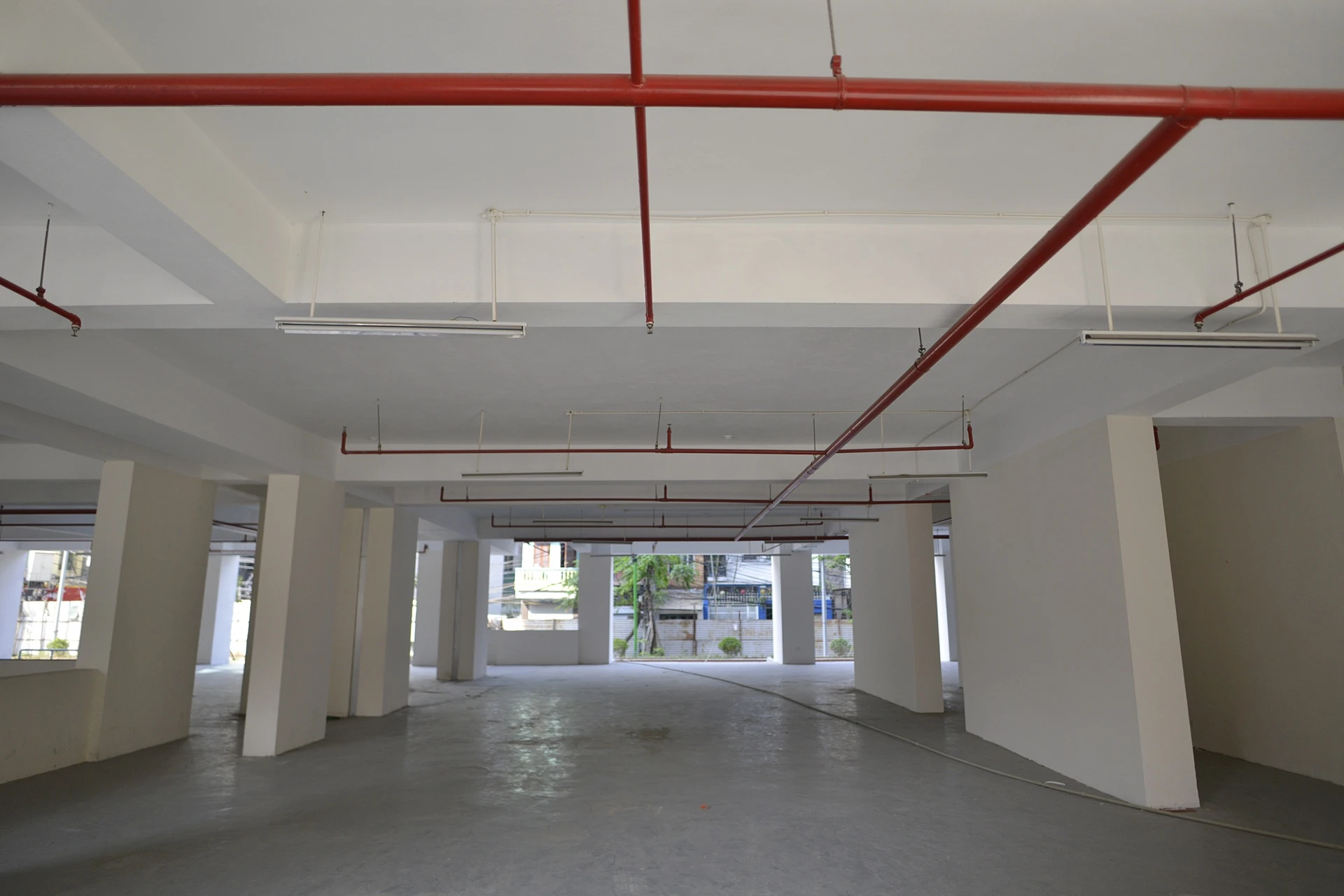 nhung chung cu tai dinh cu bo hoang va it nguoi o anh 9