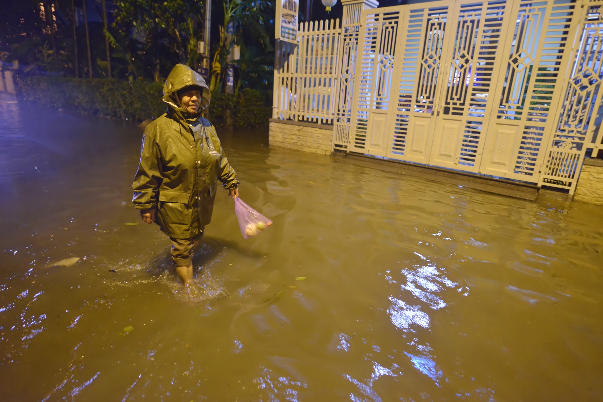 cuoc song nguoi dan Hue bi dao lon vi mua lut anh 11