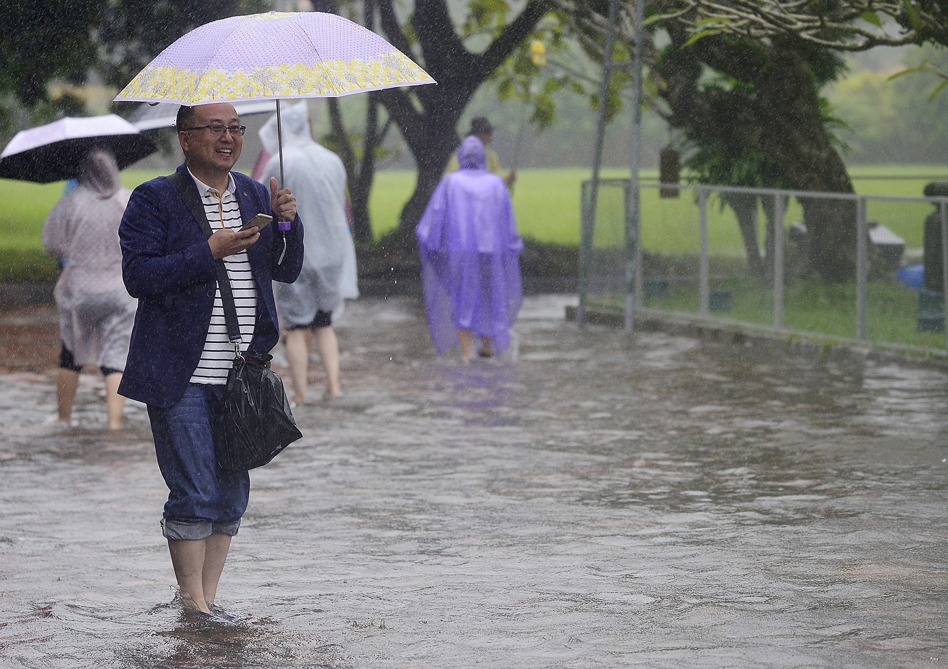 du khach loi nuoc trong dai noi Hue anh 3
