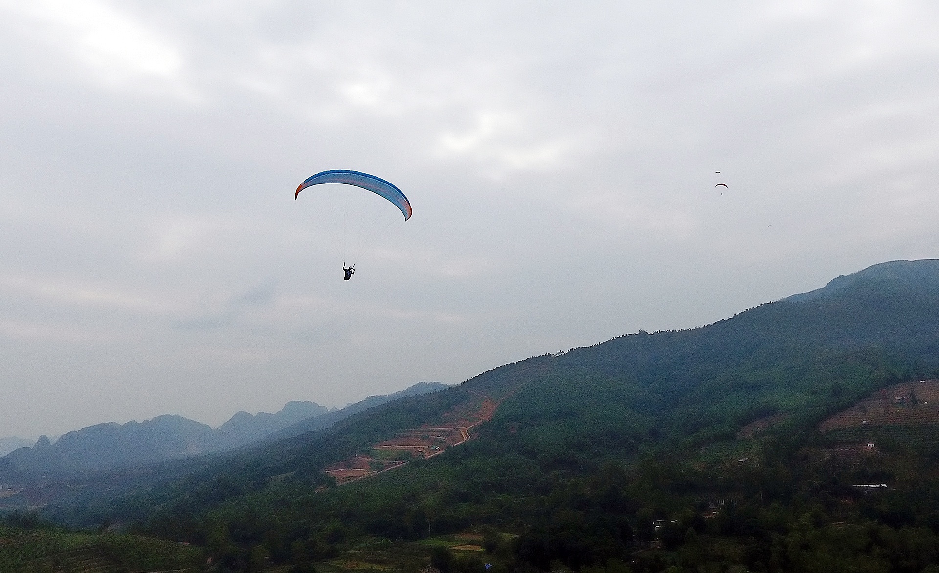 Giai du luon Viet Nam mo rong anh 1