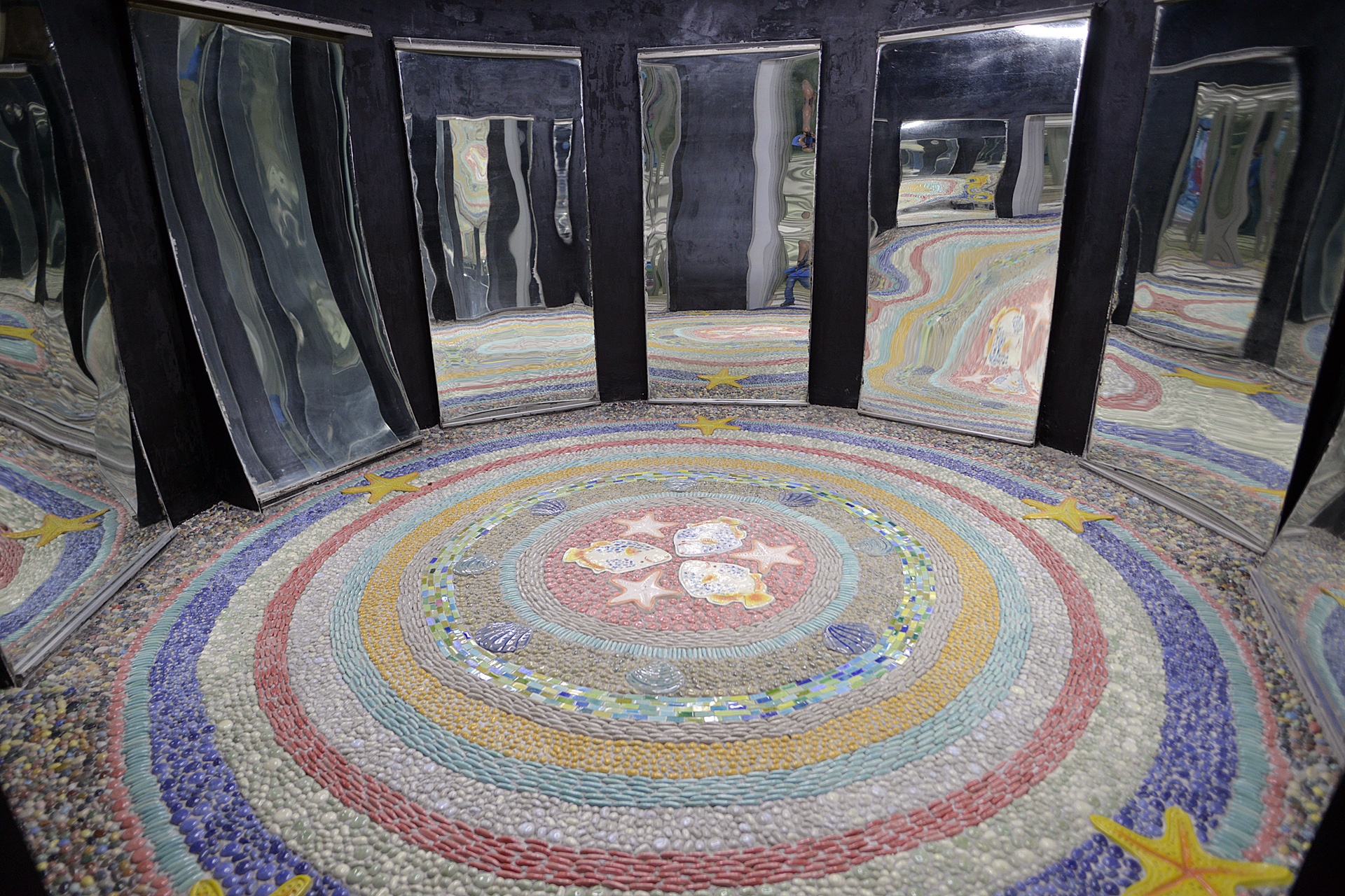 nha Guong cong vien Thong Nhat lot xac anh 9