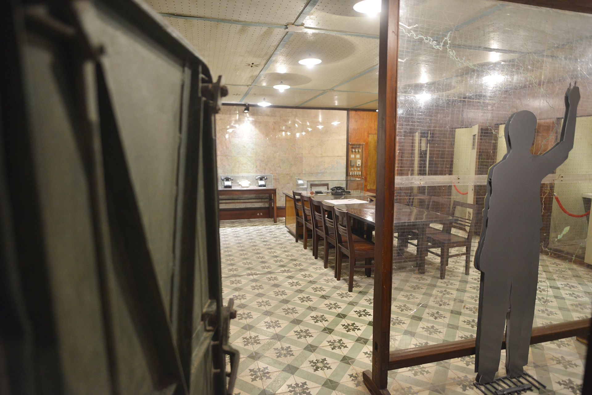 ham chi huy chong bom nguyen tu o Ha Noi anh 9