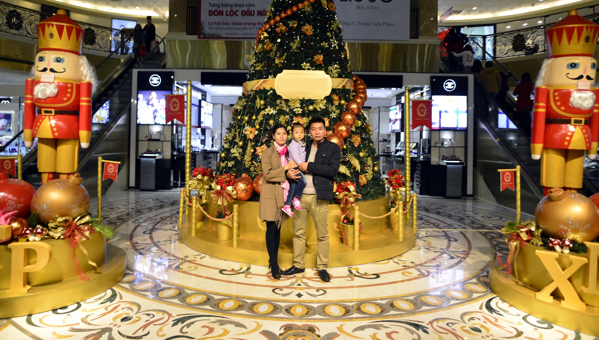 trung tam thuong mai dip giang sinh anh 9