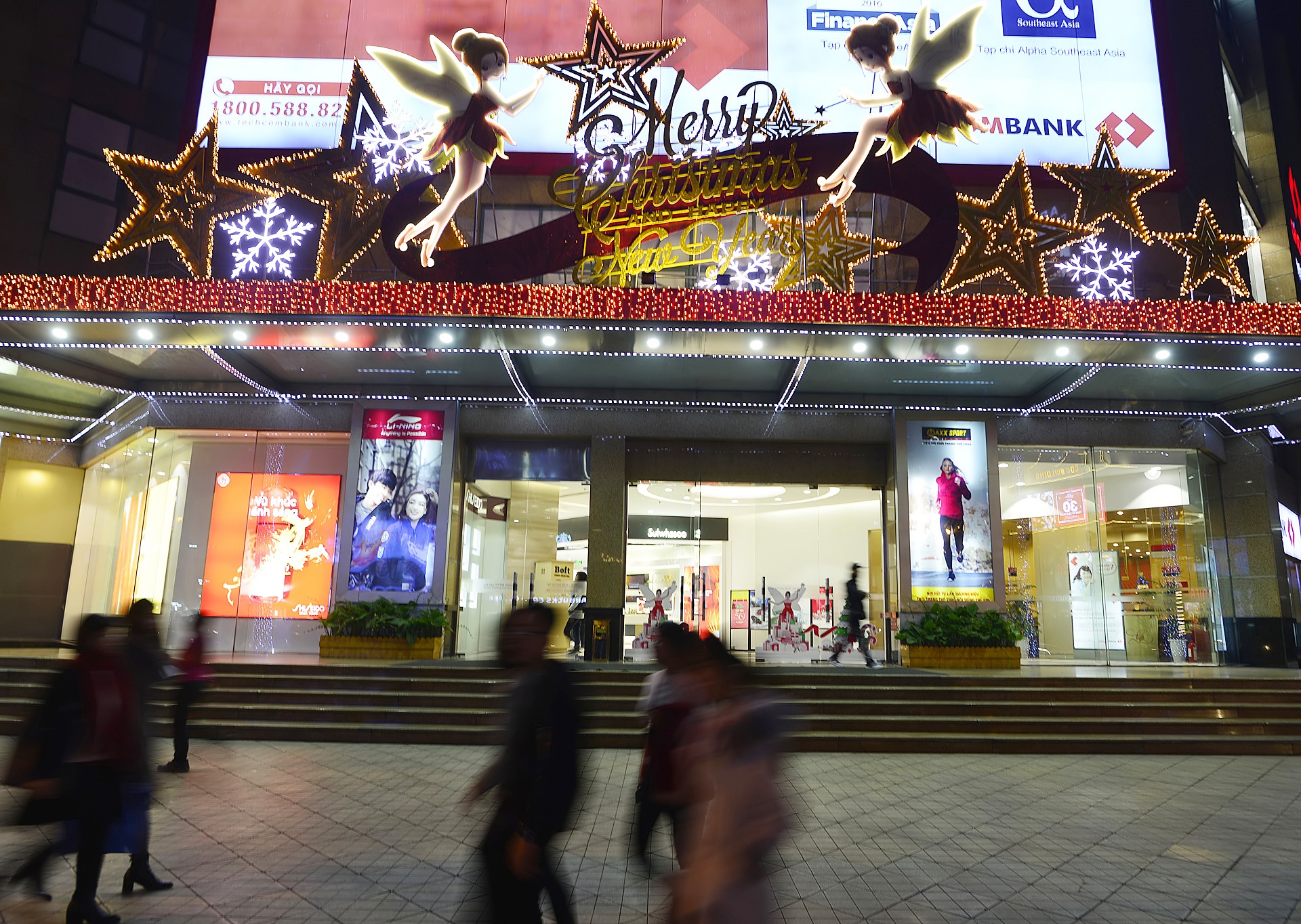 trung tam thuong mai dip giang sinh anh 11