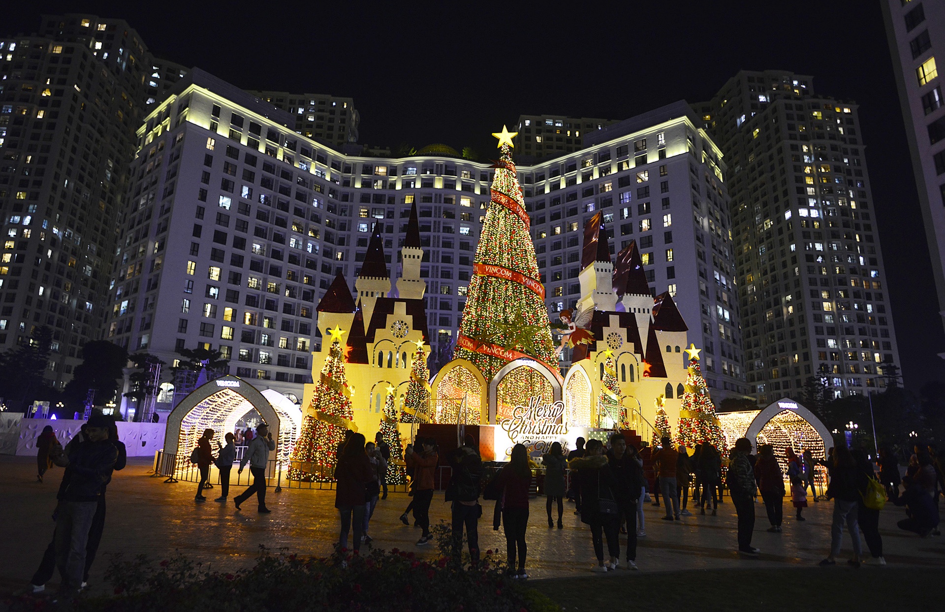 trung tam thuong mai dip giang sinh anh 1