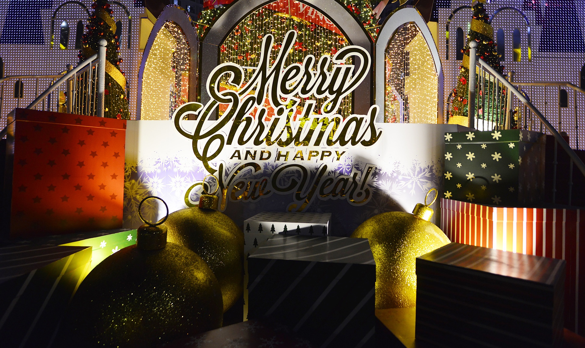 trung tam thuong mai dip giang sinh anh 2