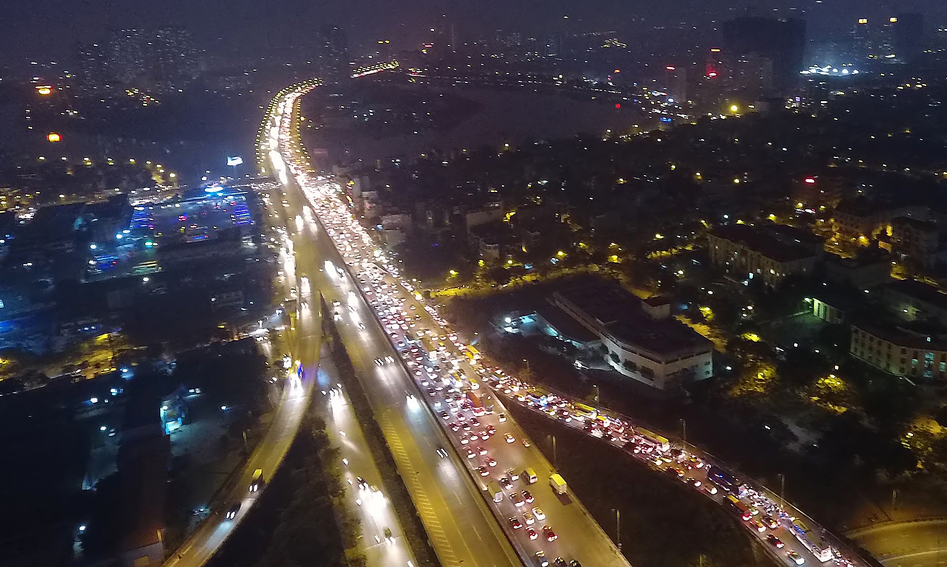 un tac keo dai tai cua ngo phia Nam Ha Noi anh 12