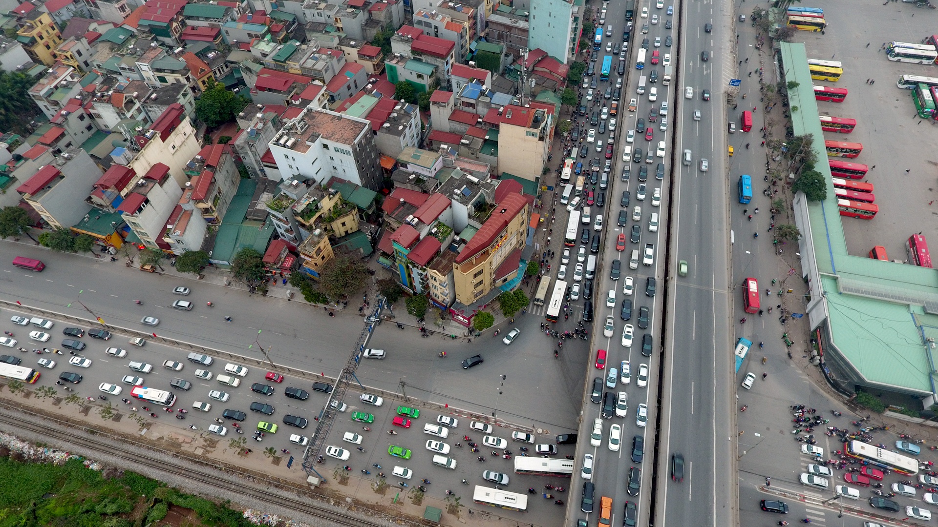 un tac keo dai tai cua ngo phia Nam Ha Noi anh 1
