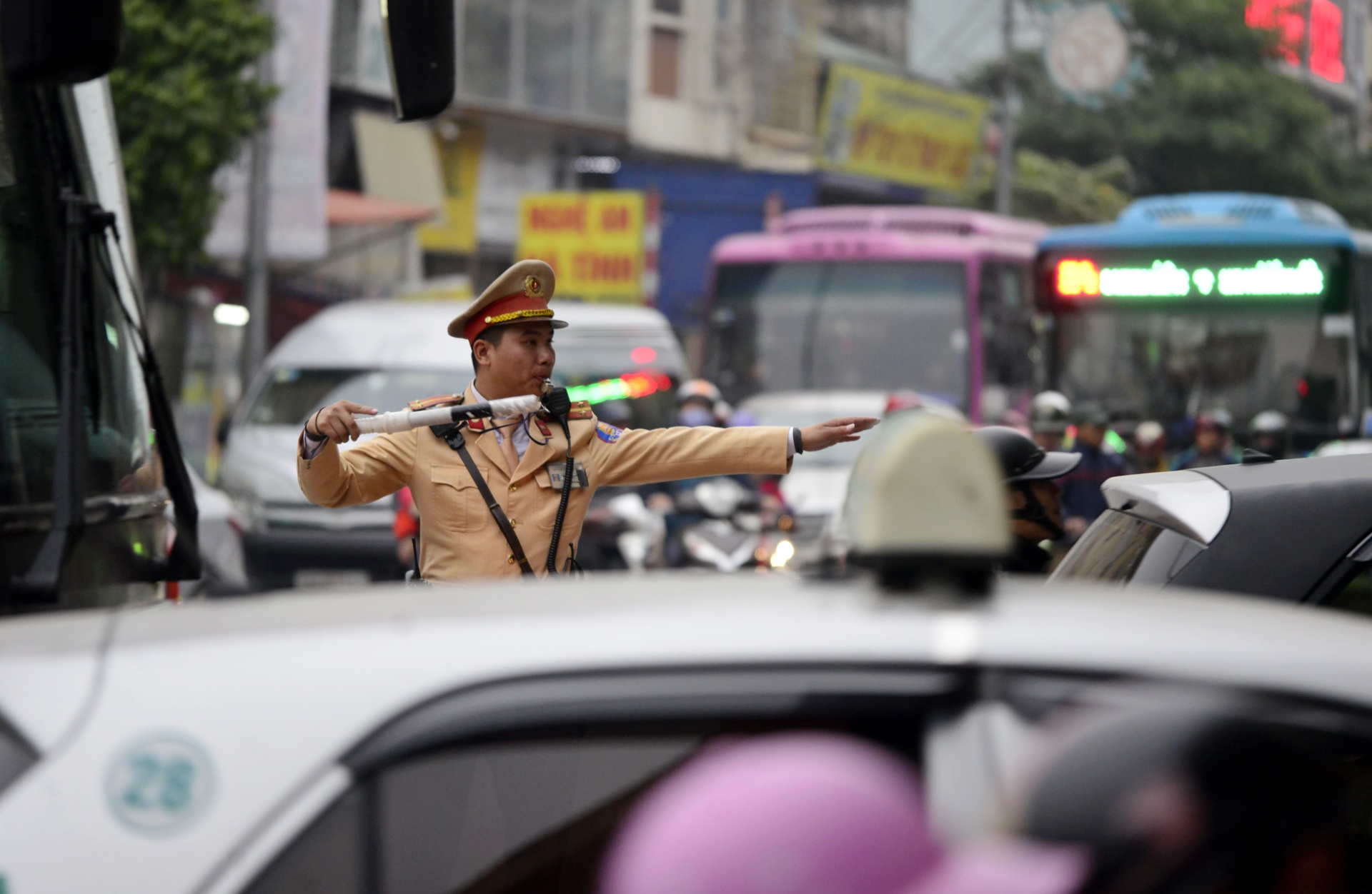 un tac keo dai tai cua ngo phia Nam Ha Noi anh 6