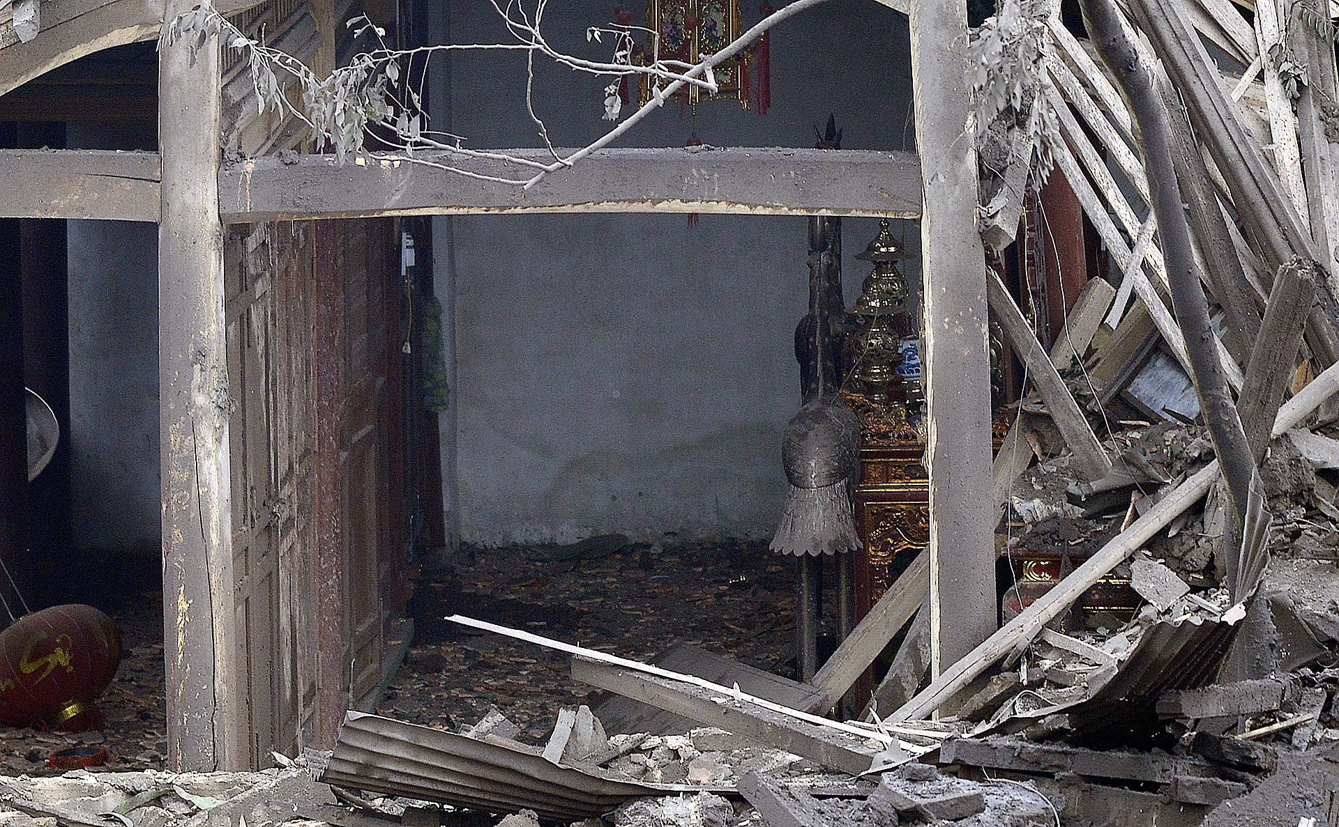 Nhieu vo dan vuong vai quanh hien truong vu no tai Bac Ninh hinh anh