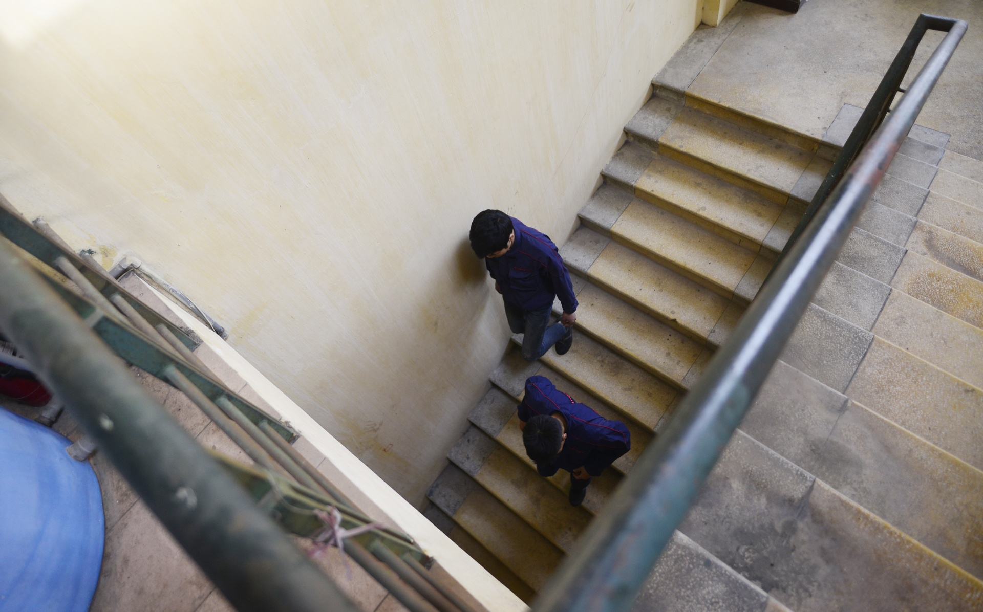 di bo tren mai nha vi thang may hong anh 11