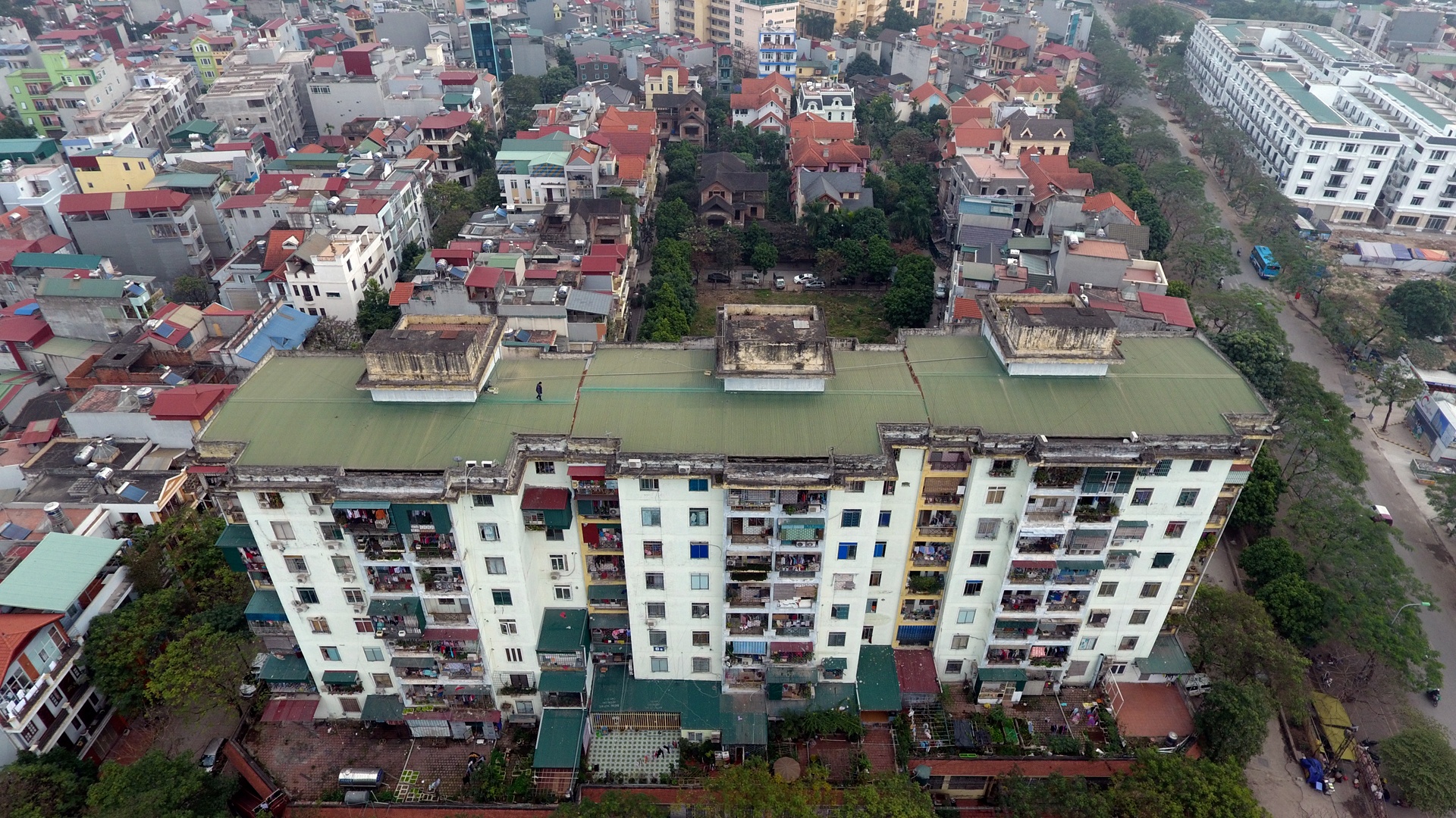 di bo tren mai nha vi thang may hong anh 1