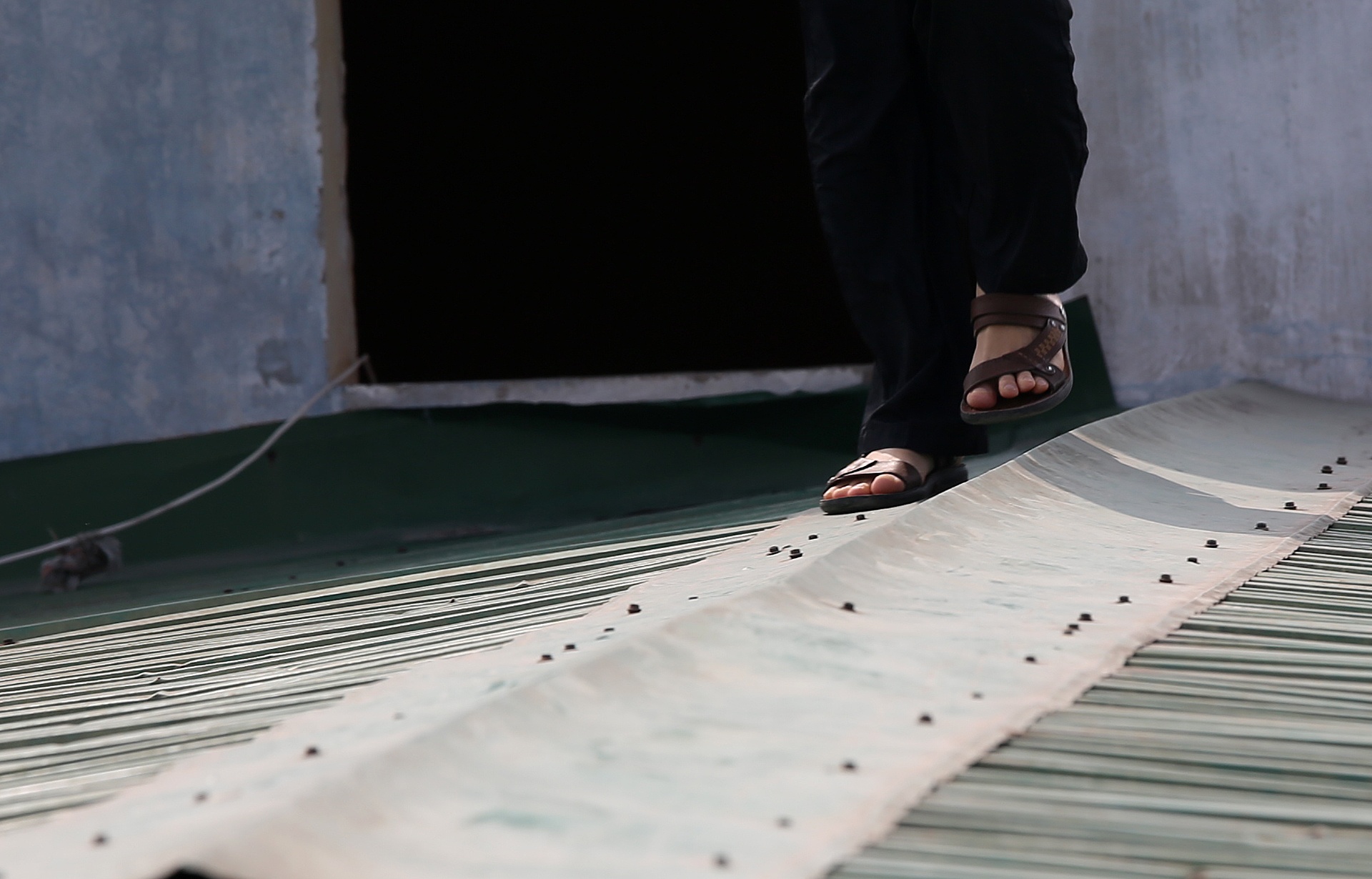 di bo tren mai nha vi thang may hong anh 6