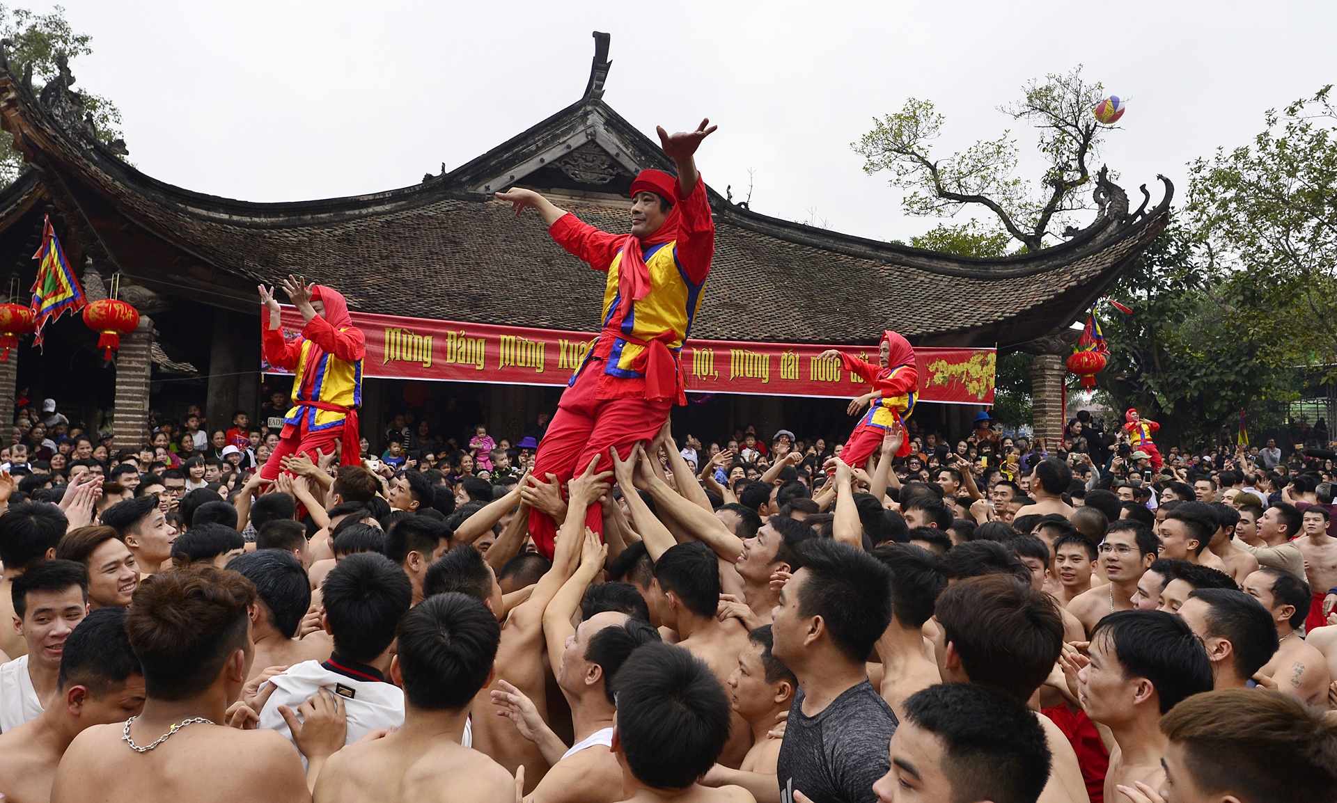 Ruoc phao o lang Dong Ky anh 16