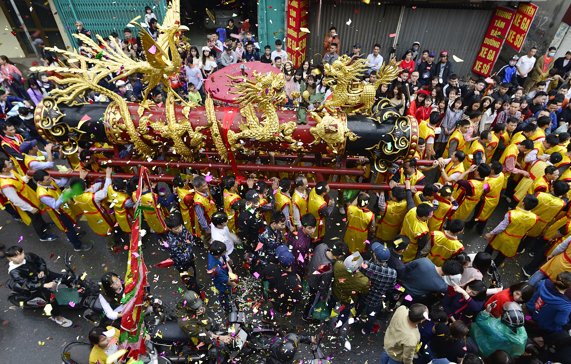 Ruoc phao khong lo, tung ho quan dam tai hoi Dong Ky hinh anh