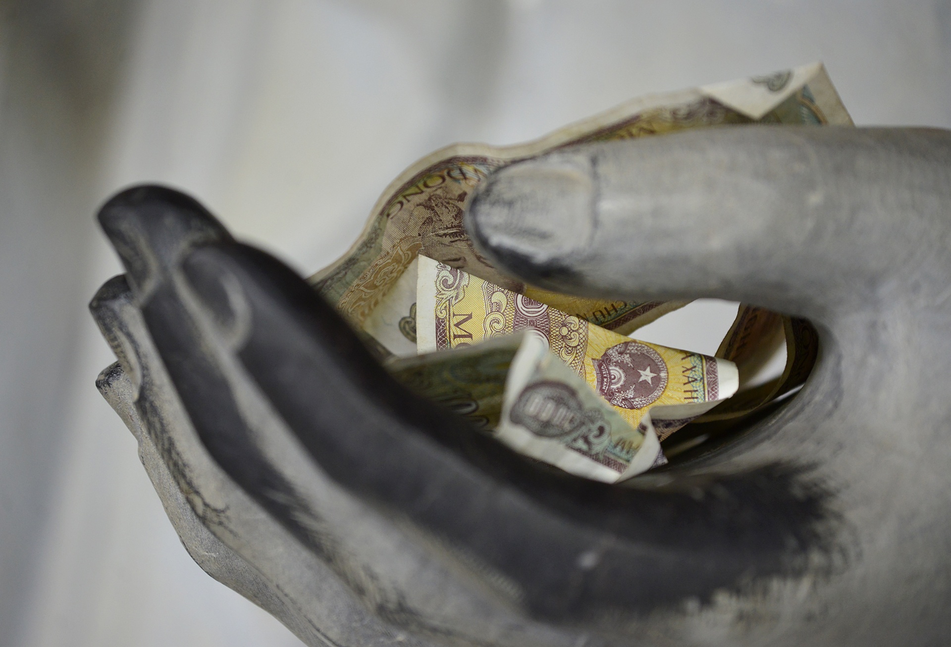 xoa tuong,  nhet tien vao tuong Phat tai Bai Dinh anh 17