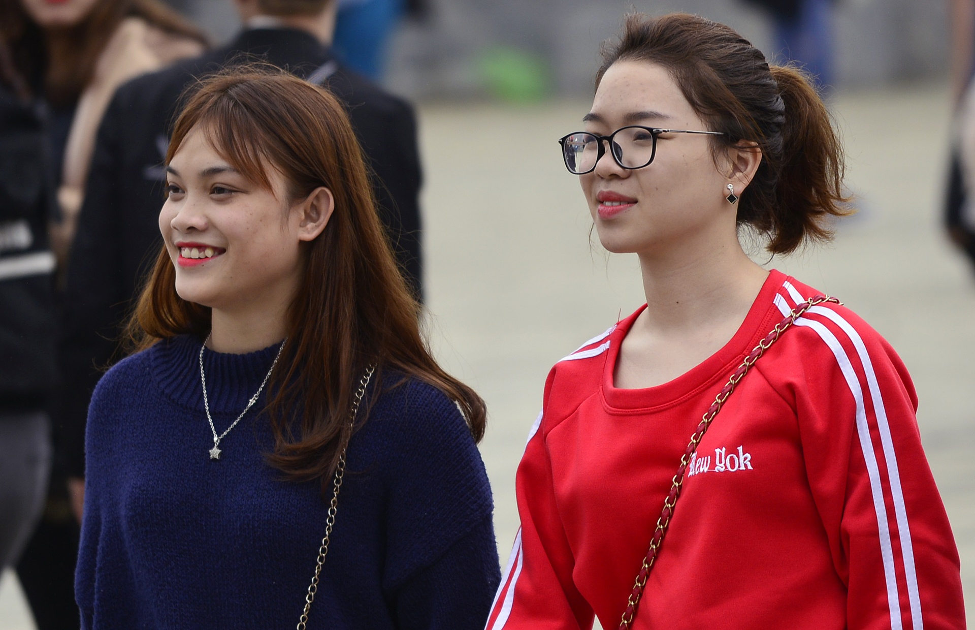 xoa tuong,  nhet tien vao tuong Phat tai Bai Dinh anh 3