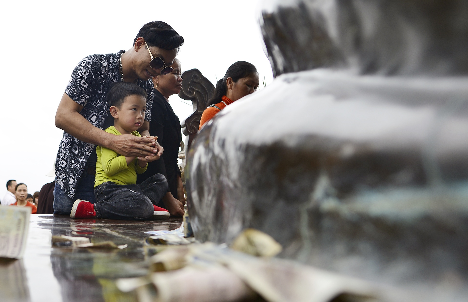 xoa tuong,  nhet tien vao tuong Phat tai Bai Dinh anh 9