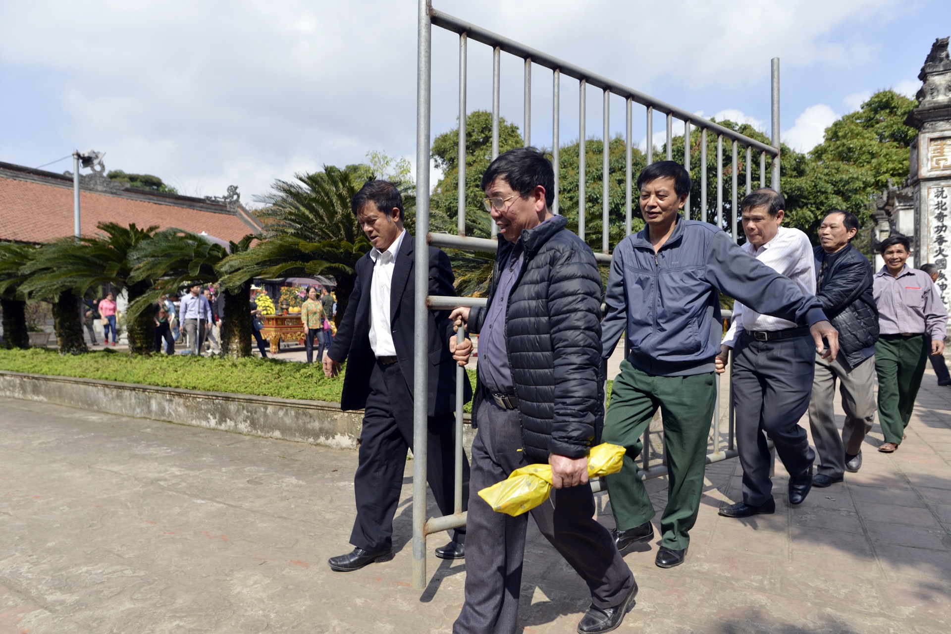 khu vuc phat an san sang truoc gio G anh 3