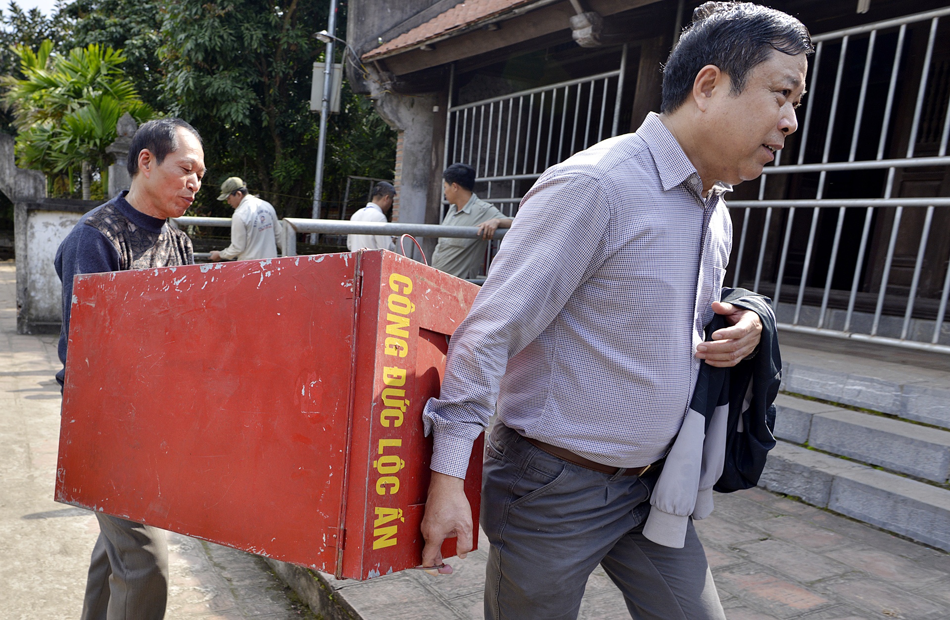 khu vuc phat an san sang truoc gio G anh 8