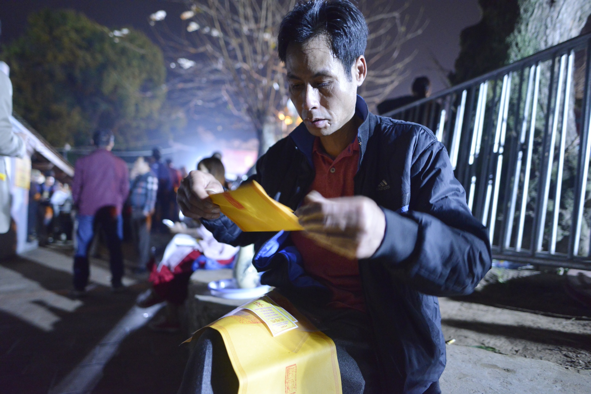 ngu va vat cho mua an den Tran anh 11