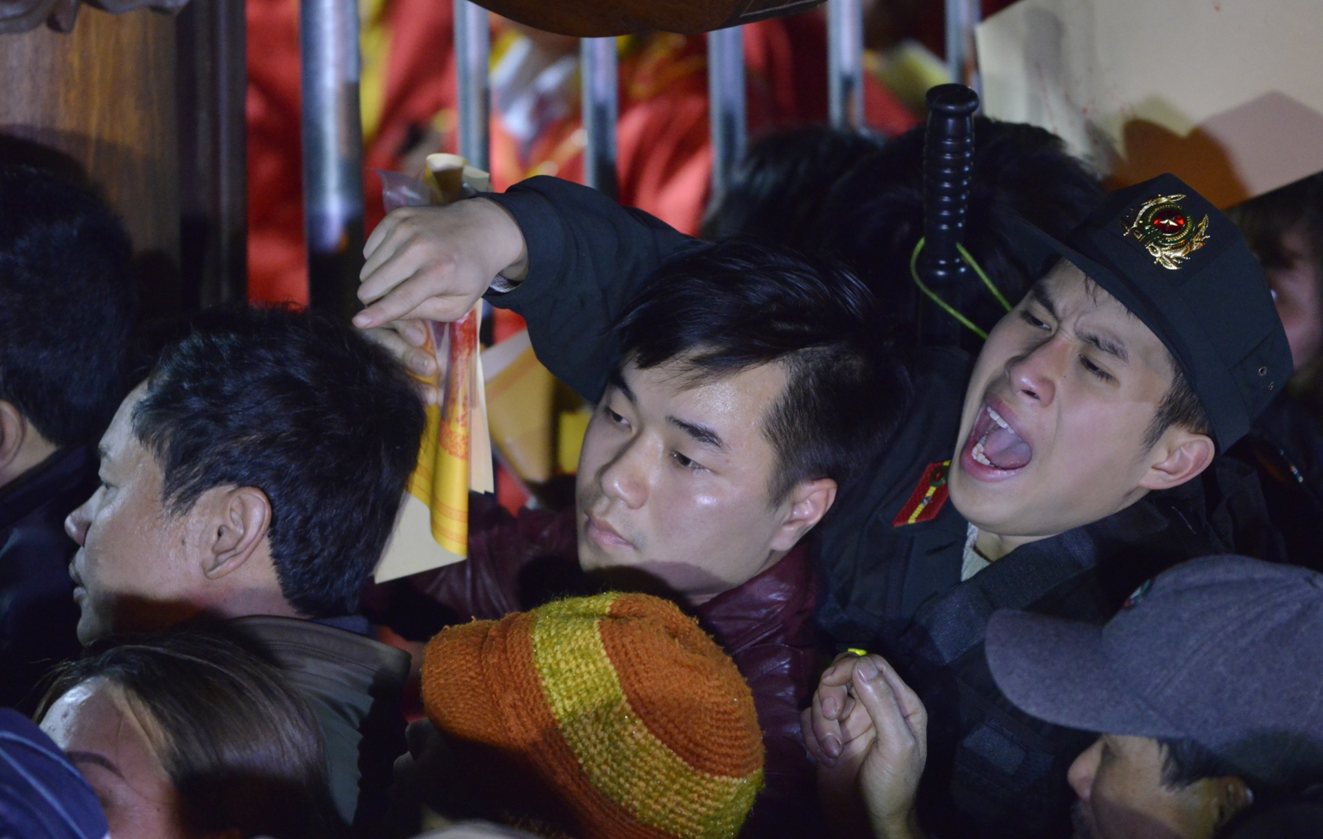 ngu va vat cho mua an den Tran anh 8