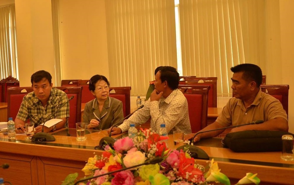 Clip bao hanh tre em o Campuchia anh 1