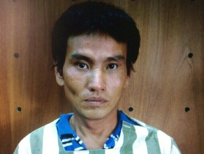 Hai co gai bat cuop anh 1