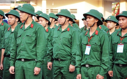 Khoi to 2 thanh nien tron nghia vu quan su hinh anh