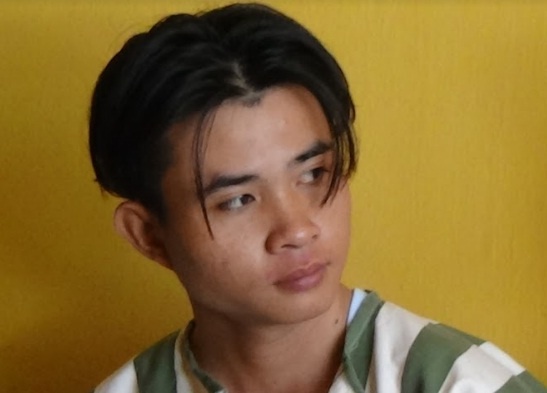 Nam thanh nien tieu bay o Sai Gon bi danh, cuop xe hinh anh