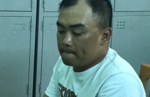 Nhan vien trom xe cua nu giam doc roi cho sep di bao cong an hinh anh