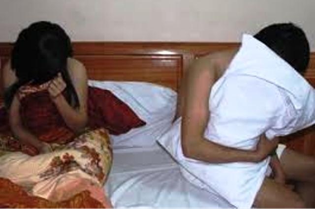 Dong mai dam tien trieu nup bong tiem hot toc o Sai Gon hinh anh