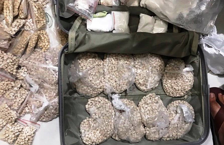 'hot girl' girl buon ma tuy co nhieu nguoi tinh trung thanh anh 2