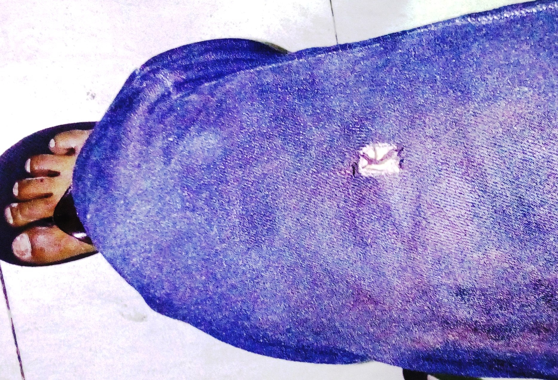 Canh sat no sung truy duoi thuoc la lau, tai xe oto tu vong o Sai Gon hinh anh