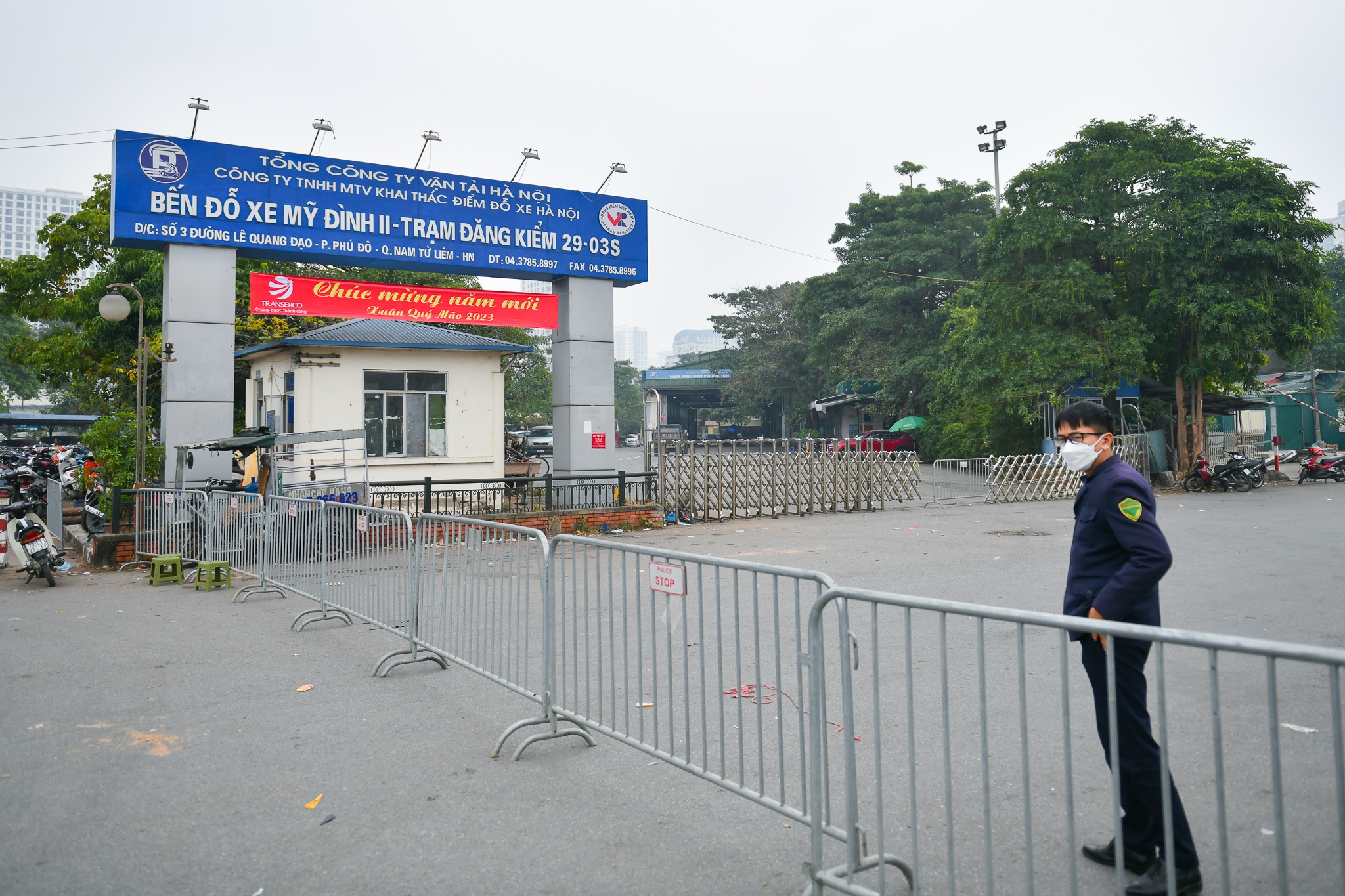 Trung tam dang kiem o My Dinh bi phong toa hinh anh