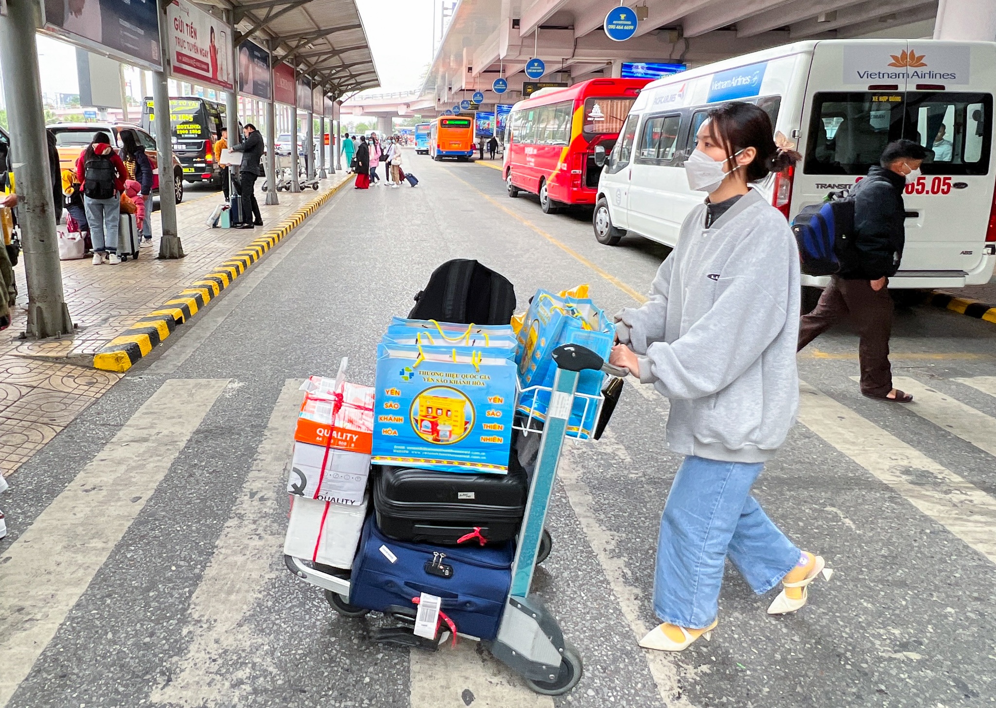 Tet nguyen dan 2023 anh 9