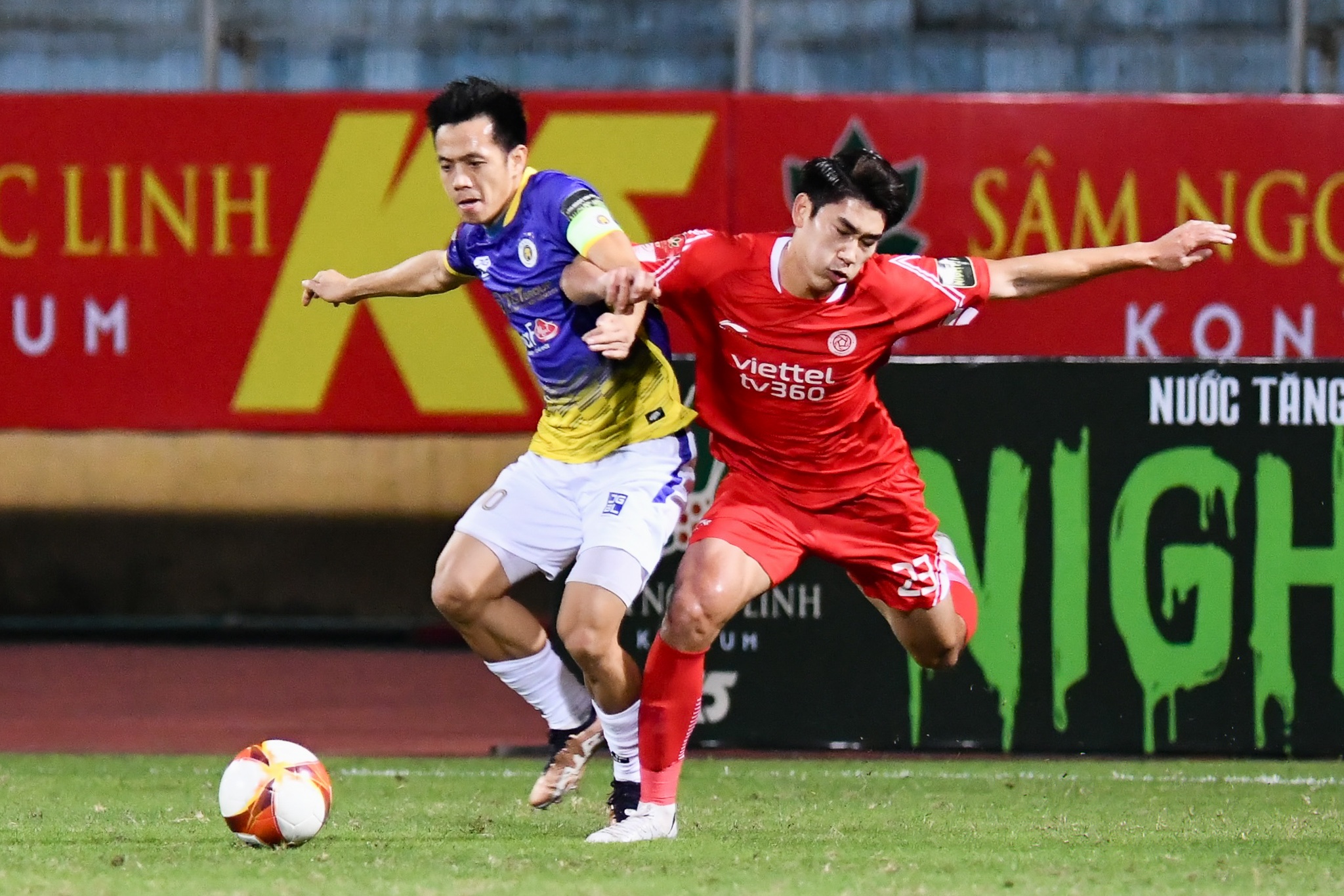 Van Quyet noi nong anh 5