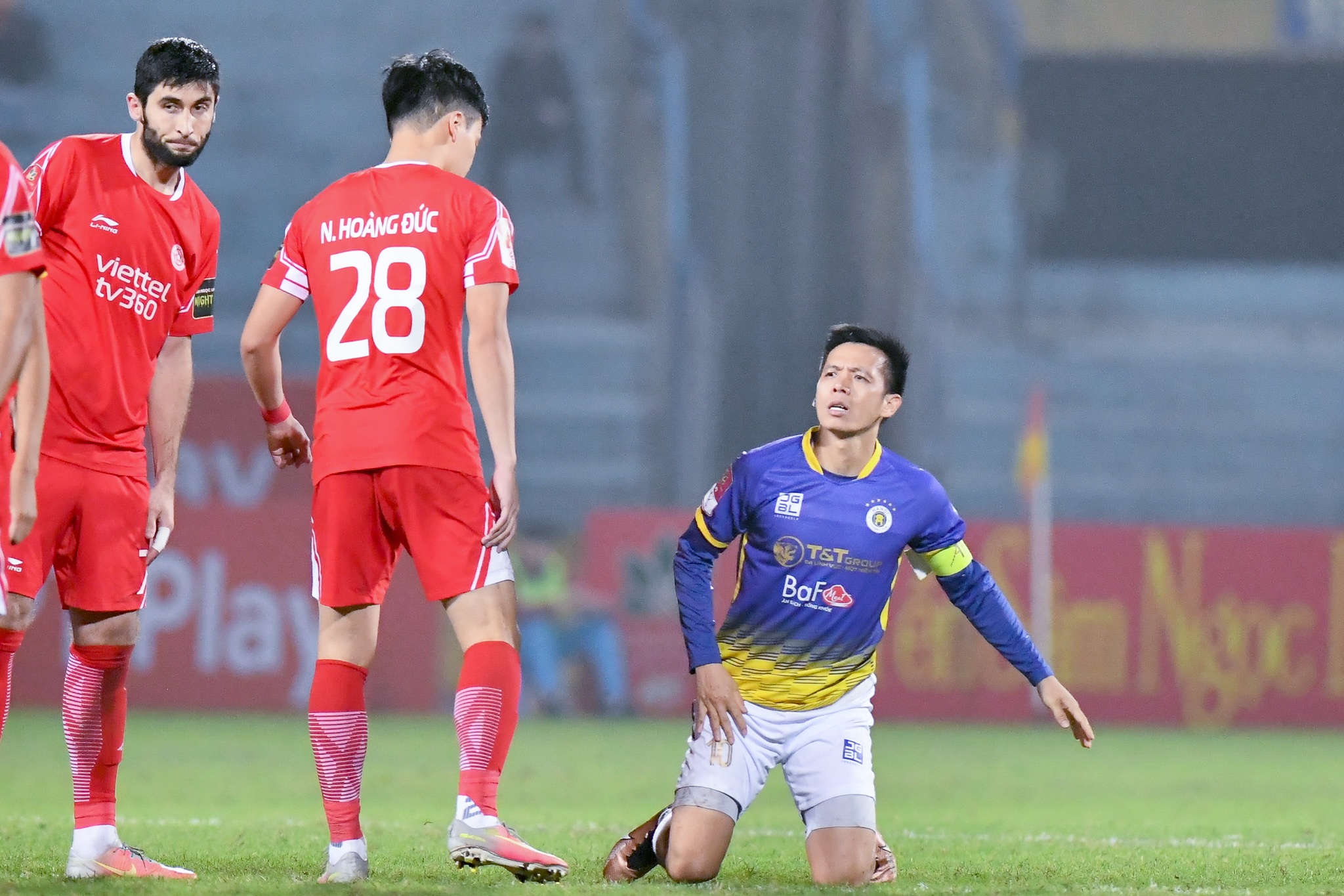 Van Quyet noi nong anh 3