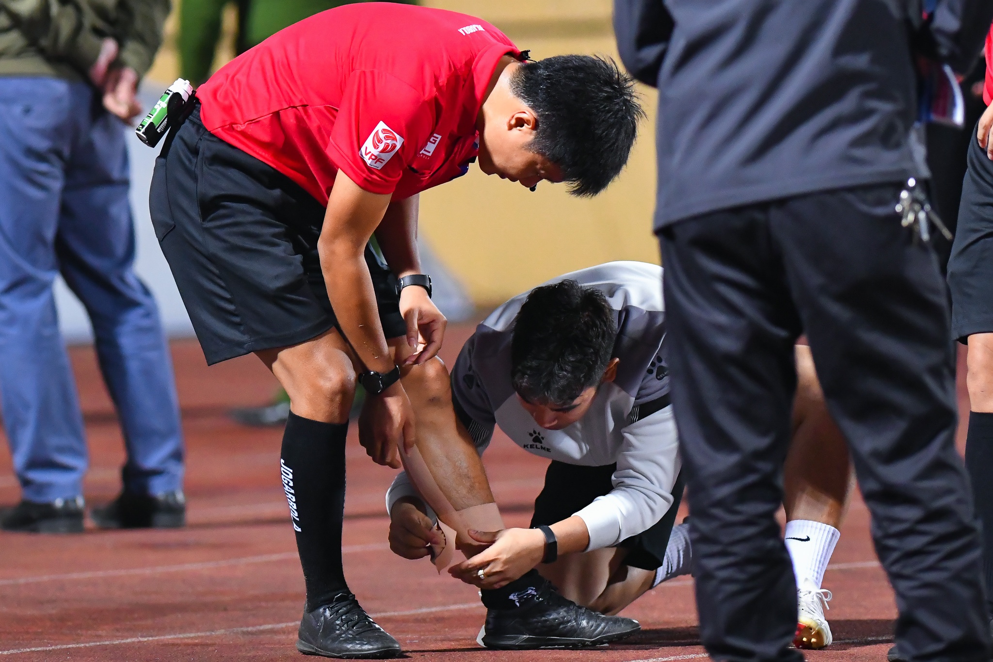 Trong tai dinh chan thuong anh 9