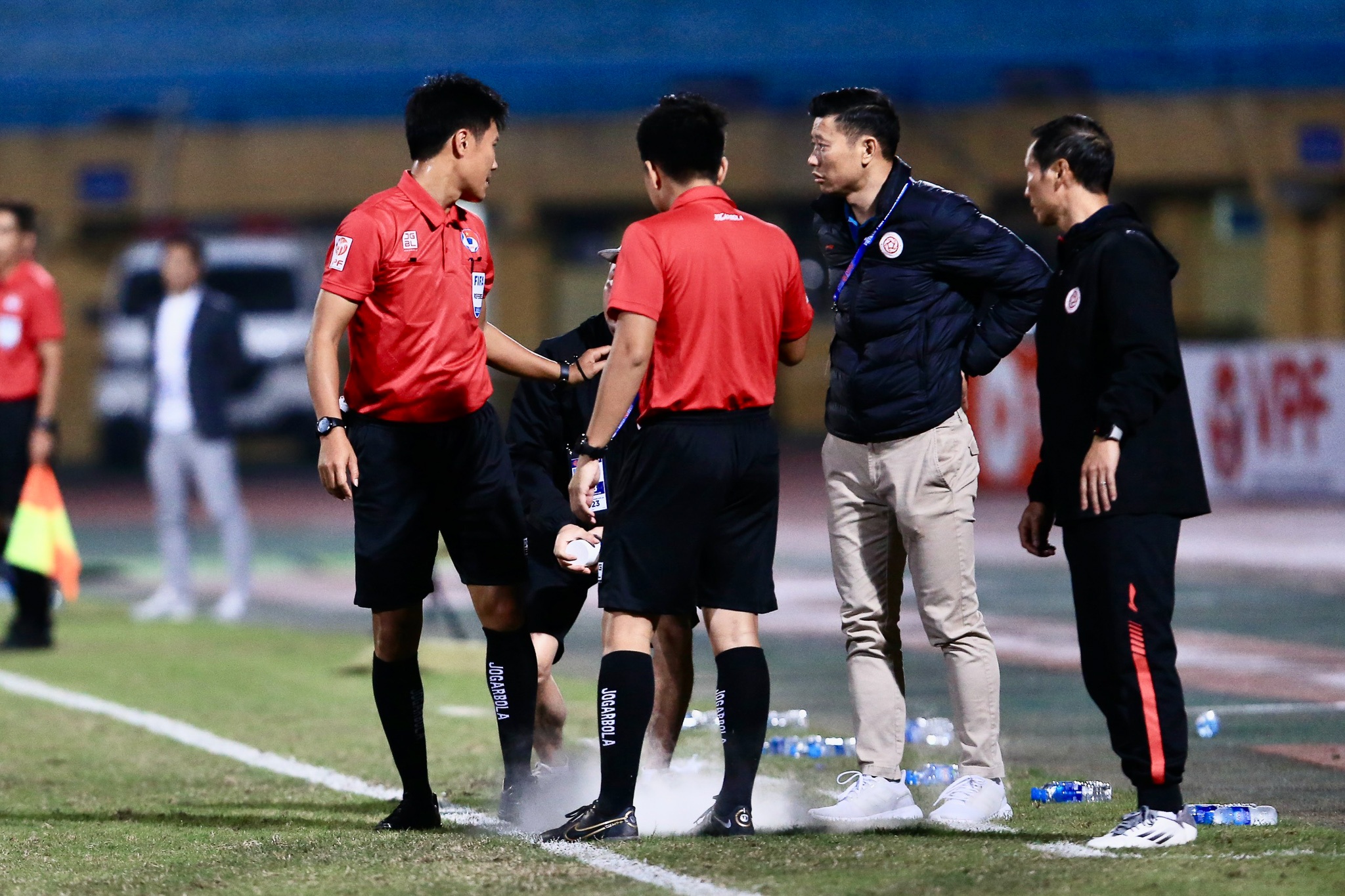 Trong tai dinh chan thuong anh 1