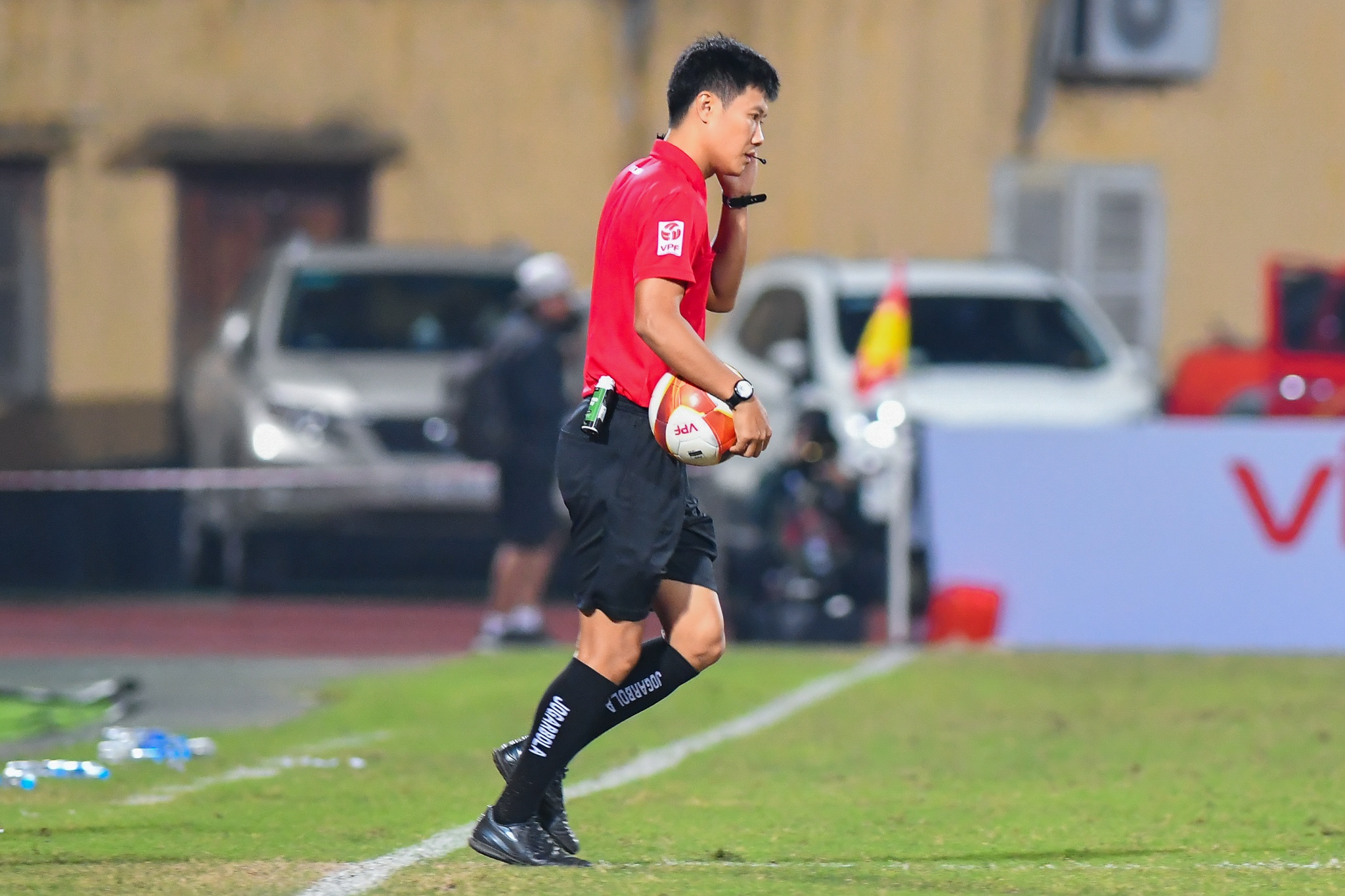 Trong tai dinh chan thuong anh 4