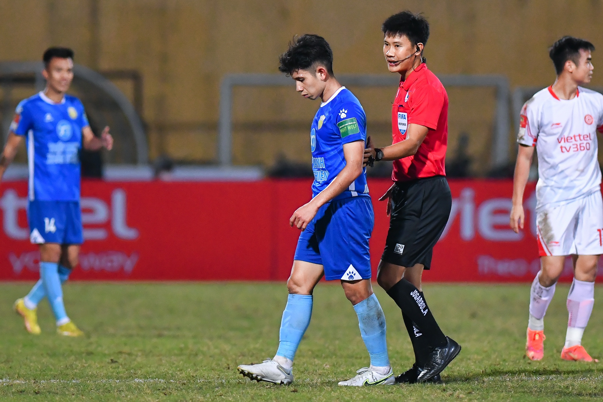 Trong tai dinh chan thuong anh 5