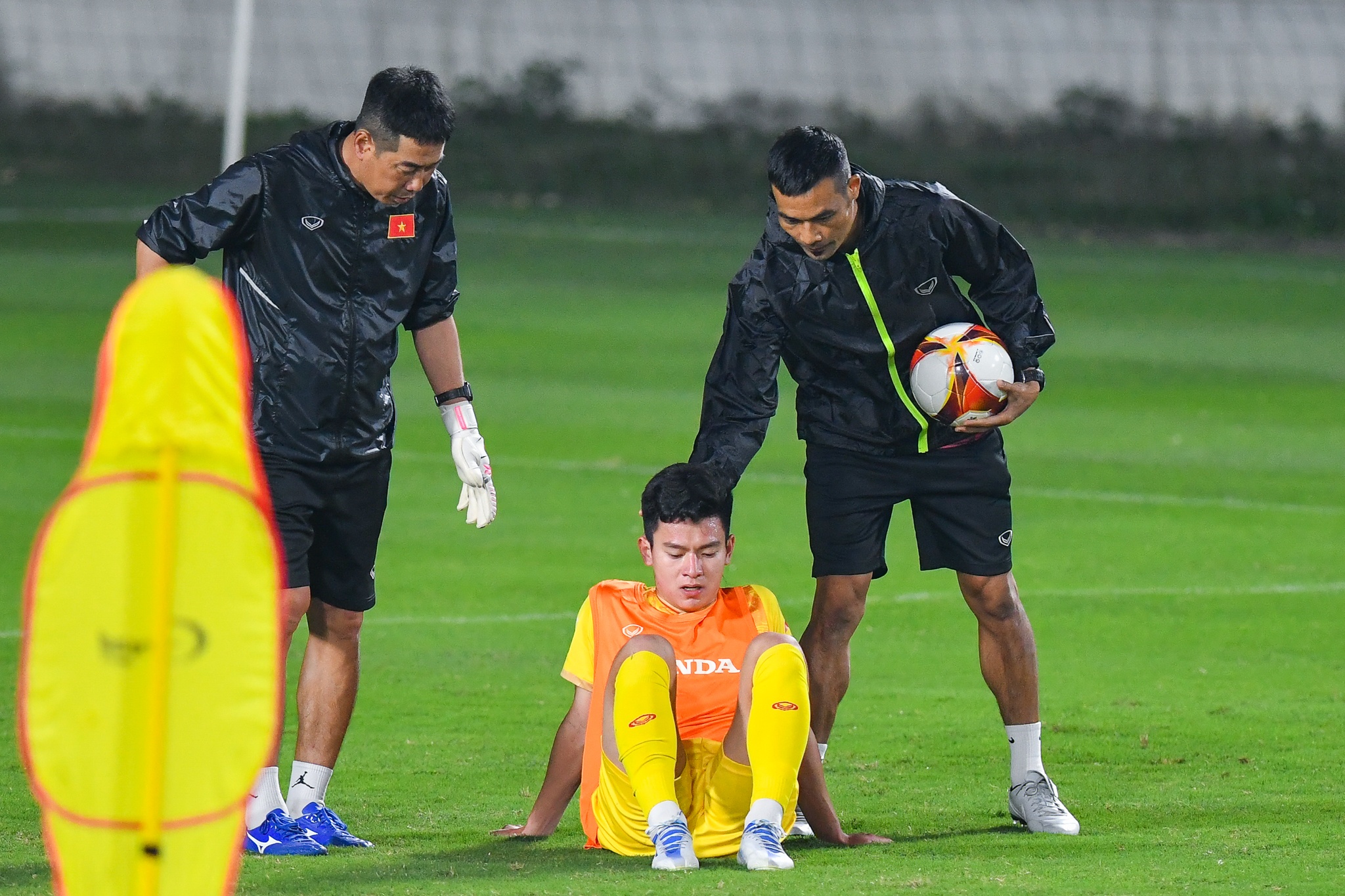 Phan Tuan Tai gap chan thuong hinh anh