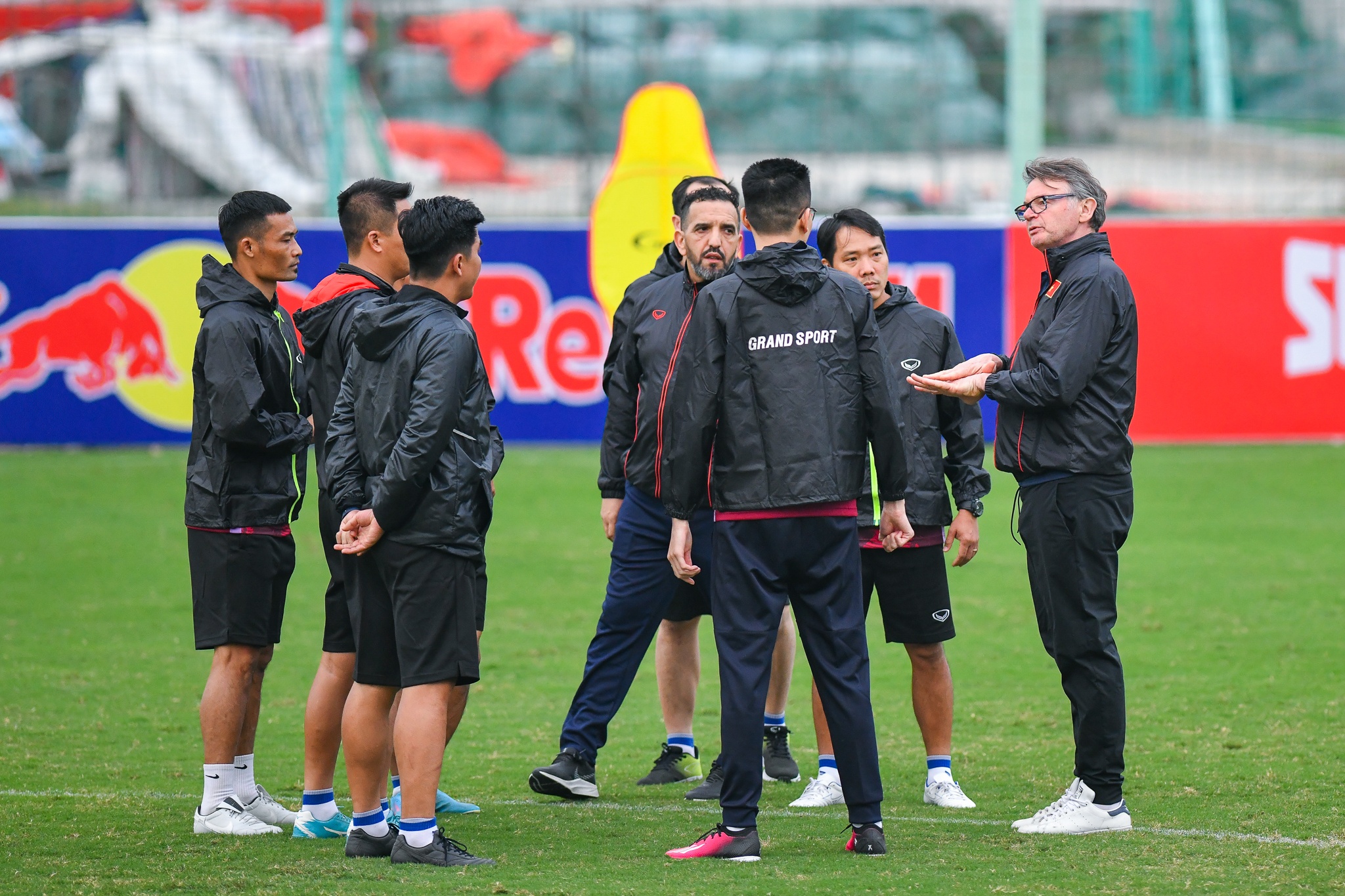 HLV Troussier anh 10